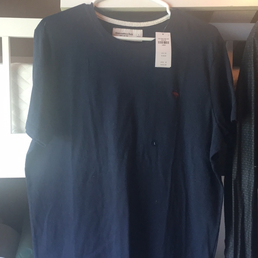 Abercrombie & Fitch new large Shirt